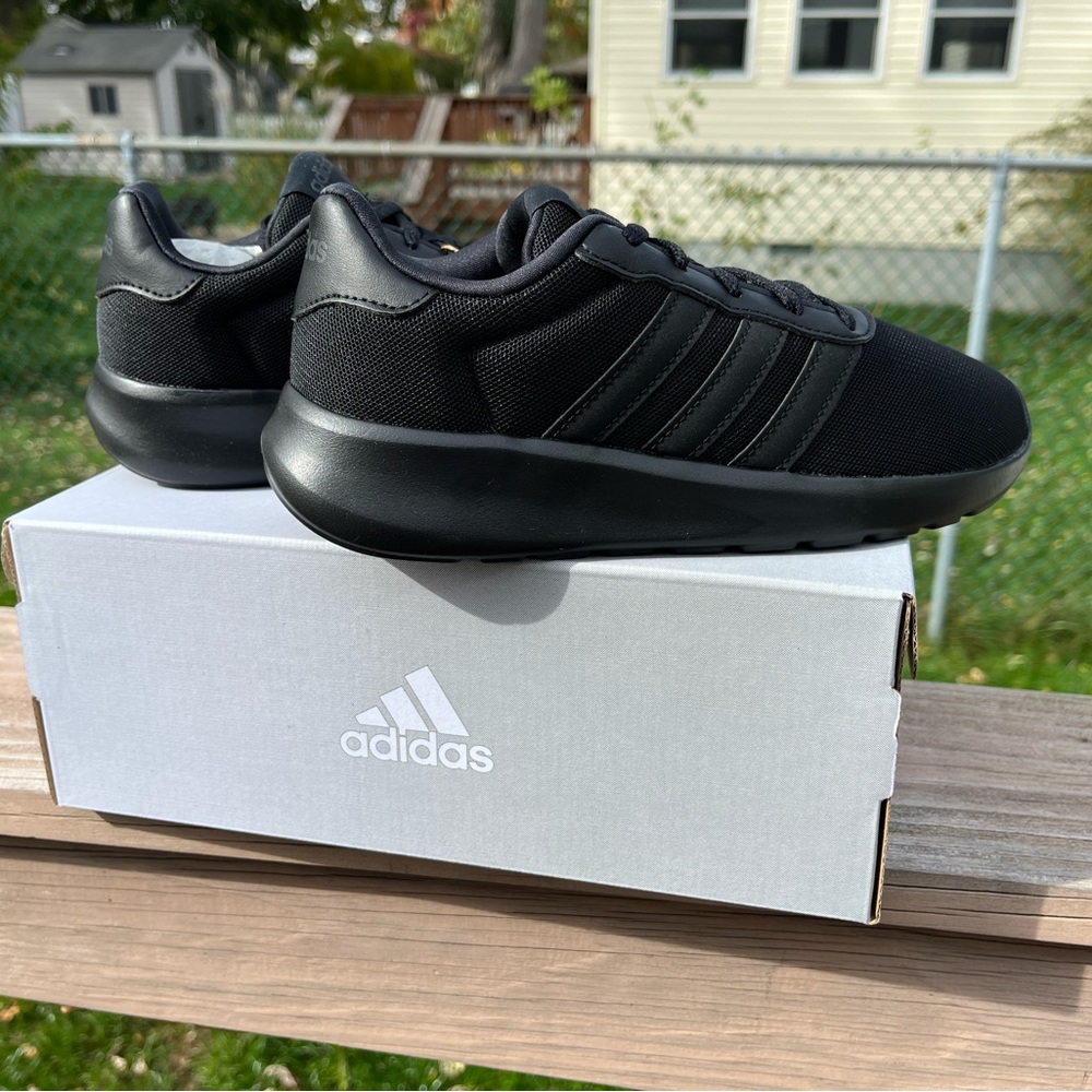Adidas Lite Racer 3.0 kids size 3 NEW